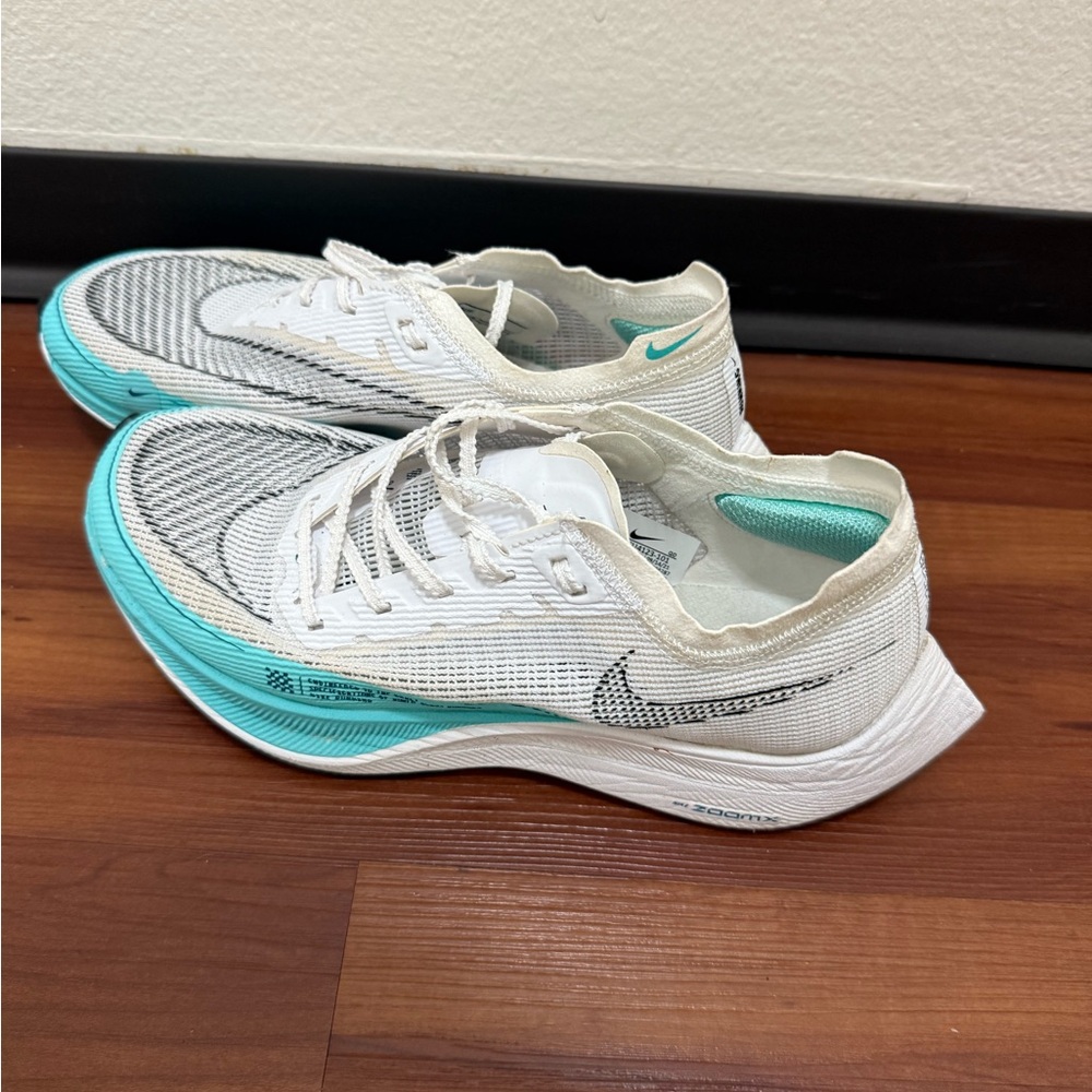 WOMENS NIKE VAPORFLY 2